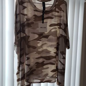 Agnes and Dora Camo Boxy Tee - L